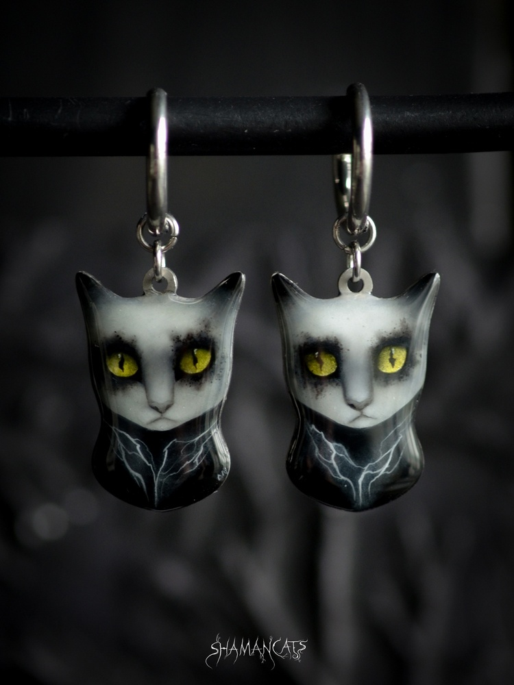 Декаденты шуршат пакетом